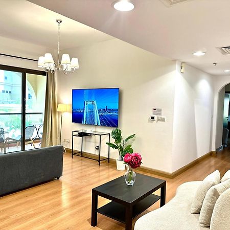 Beautiful 2Br & 4Br Apartments On Jbr Beach, Walking Distance To Bluewaters Island - By Sunkissed Holiday Homes Dubaj Kültér fotó