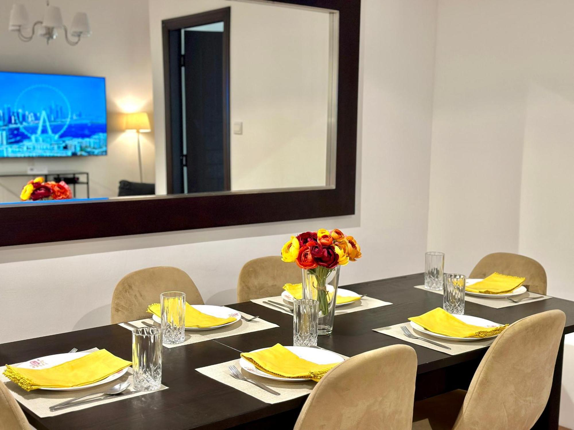 Beautiful 2Br & 4Br Apartments On Jbr Beach, Walking Distance To Bluewaters Island - By Sunkissed Holiday Homes Dubaj Kültér fotó