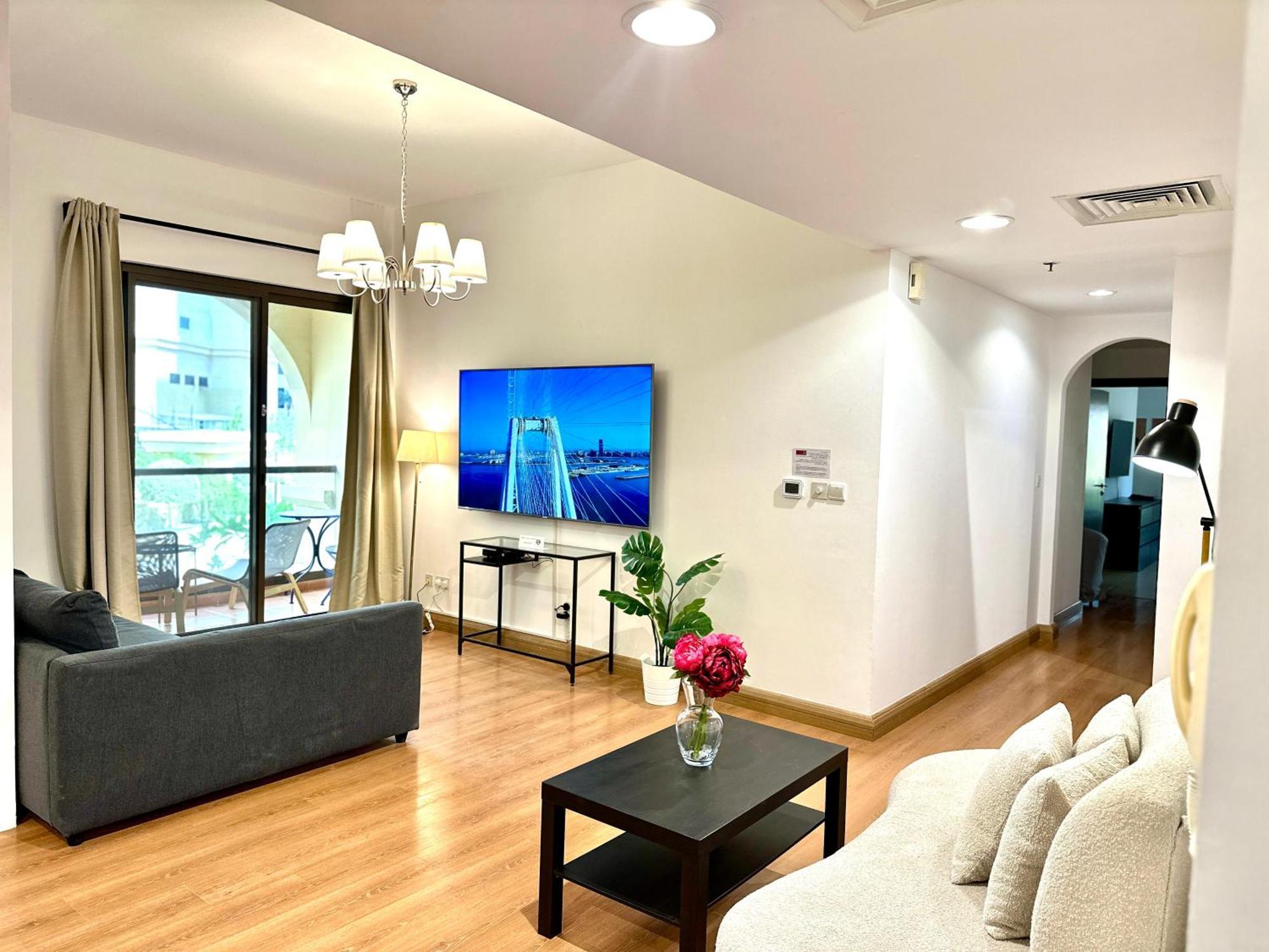Beautiful 2Br & 4Br Apartments On Jbr Beach, Walking Distance To Bluewaters Island - By Sunkissed Holiday Homes Dubaj Kültér fotó