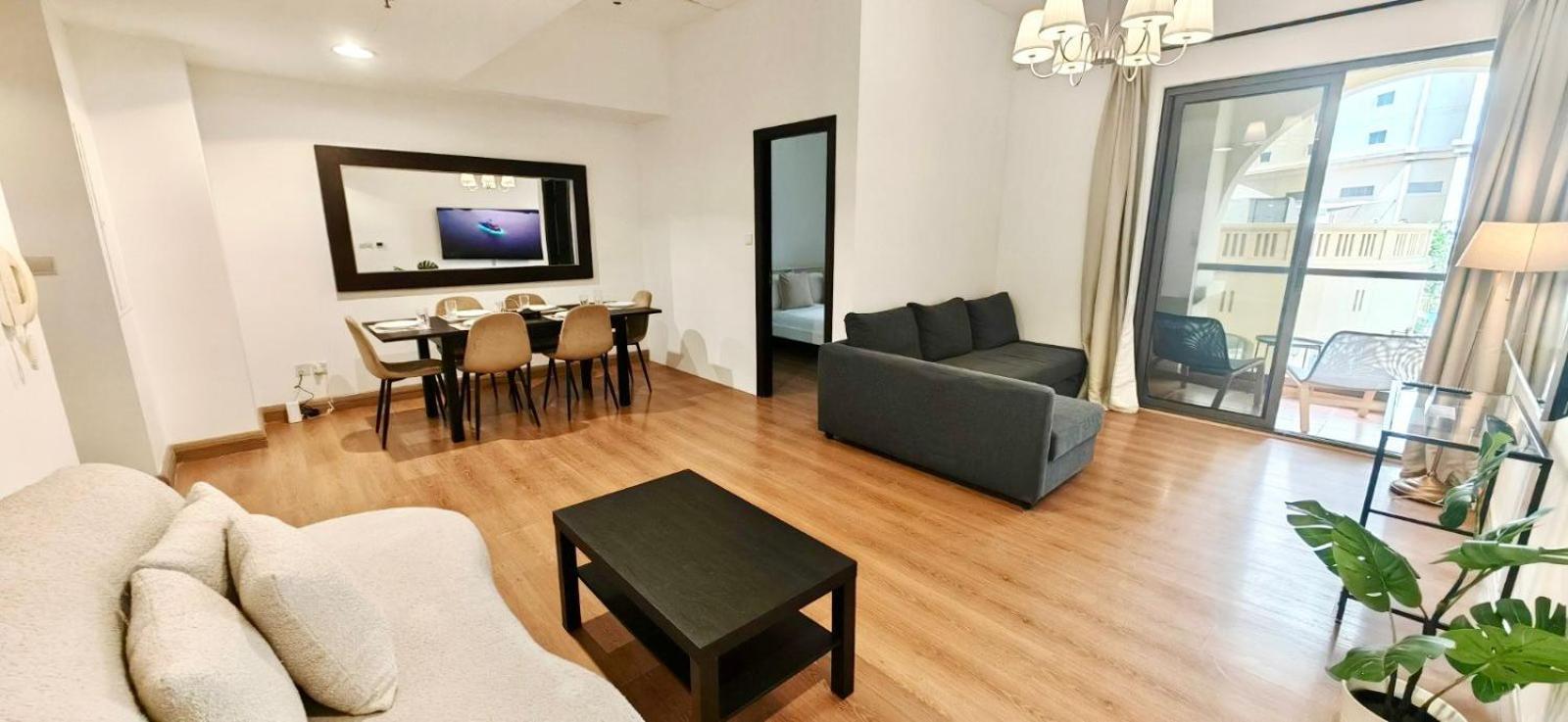 Beautiful 2Br & 4Br Apartments On Jbr Beach, Walking Distance To Bluewaters Island - By Sunkissed Holiday Homes Dubaj Kültér fotó