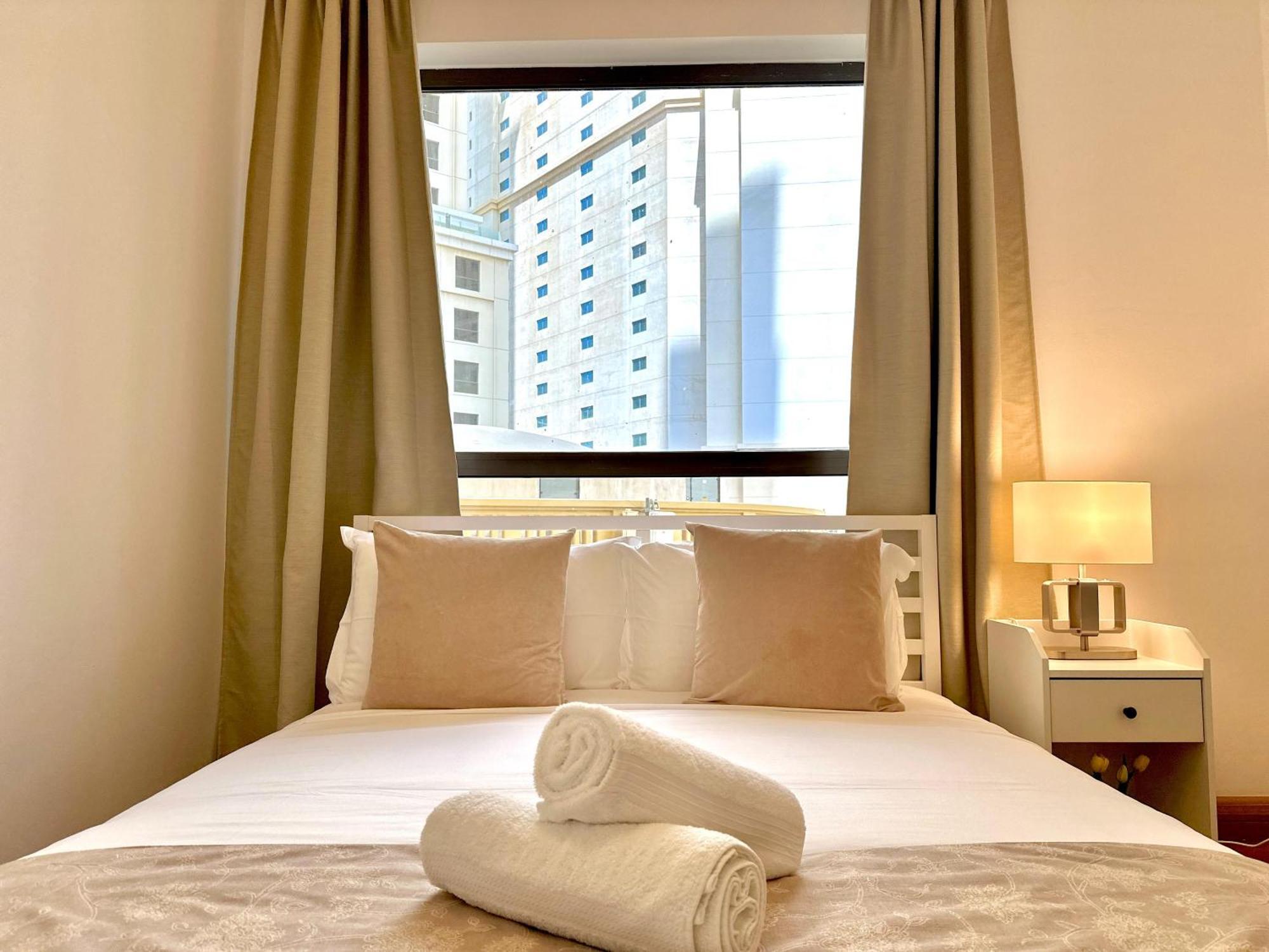 Beautiful 2Br & 4Br Apartments On Jbr Beach, Walking Distance To Bluewaters Island - By Sunkissed Holiday Homes Dubaj Kültér fotó