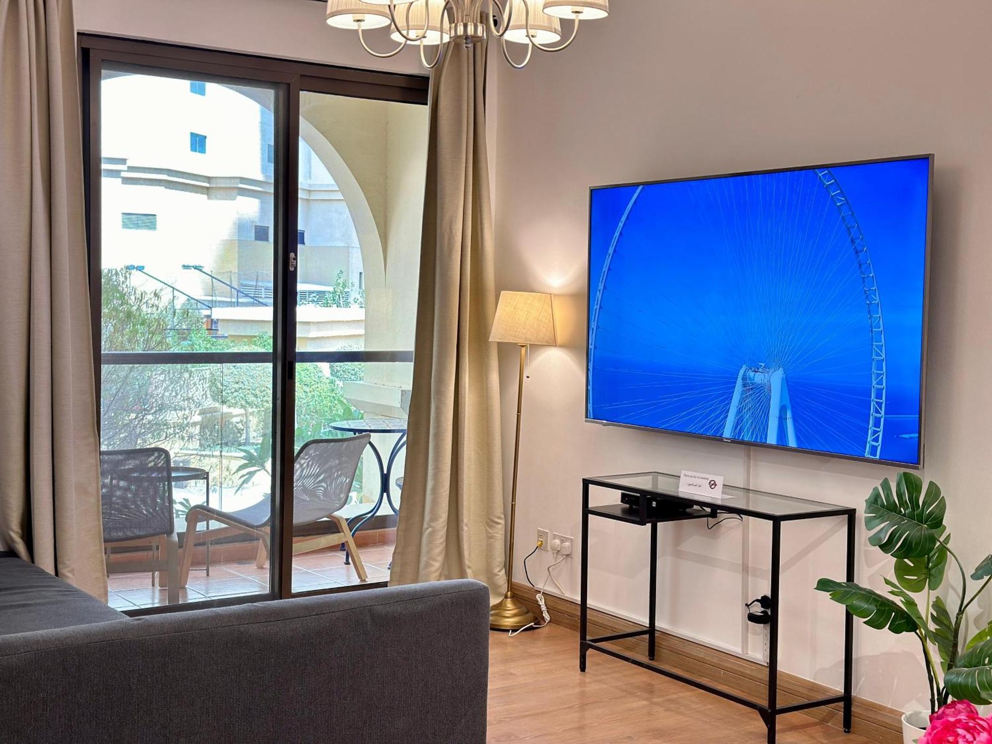 Beautiful 2Br & 4Br Apartments On Jbr Beach, Walking Distance To Bluewaters Island - By Sunkissed Holiday Homes Dubaj Kültér fotó