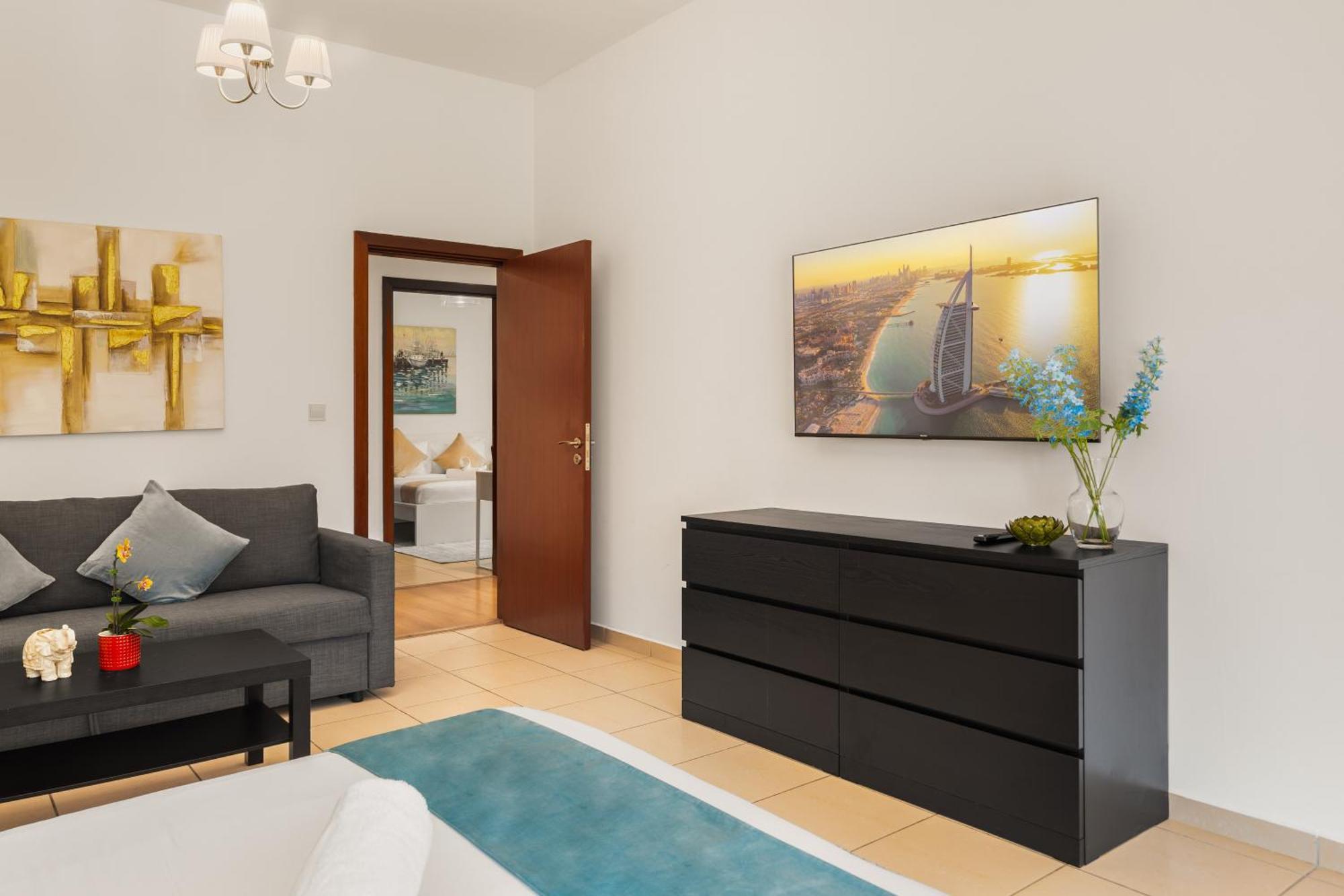 Beautiful 2Br & 4Br Apartments On Jbr Beach, Walking Distance To Bluewaters Island - By Sunkissed Holiday Homes Dubaj Kültér fotó