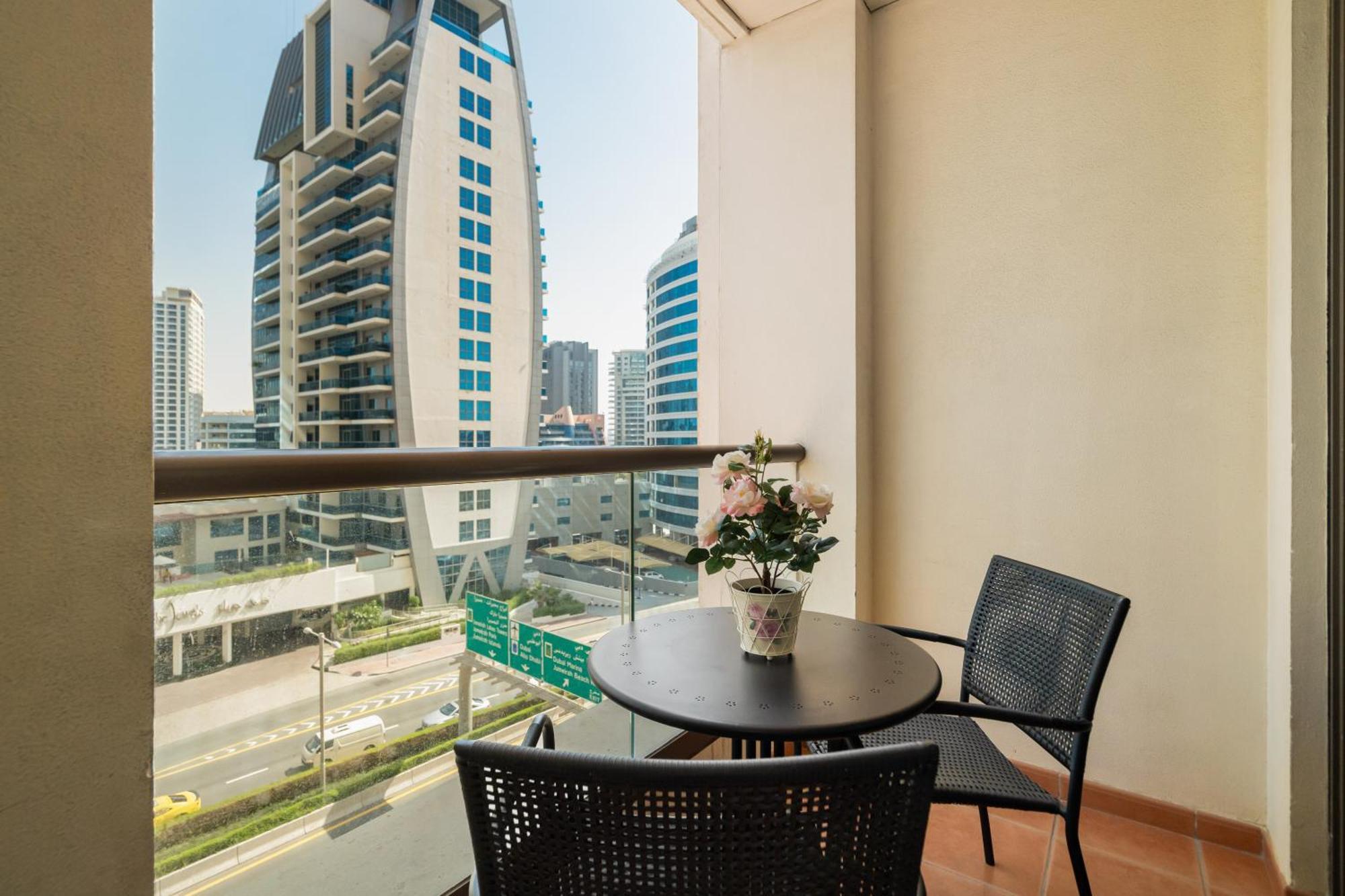 Beautiful 2Br & 4Br Apartments On Jbr Beach, Walking Distance To Bluewaters Island - By Sunkissed Holiday Homes Dubaj Kültér fotó